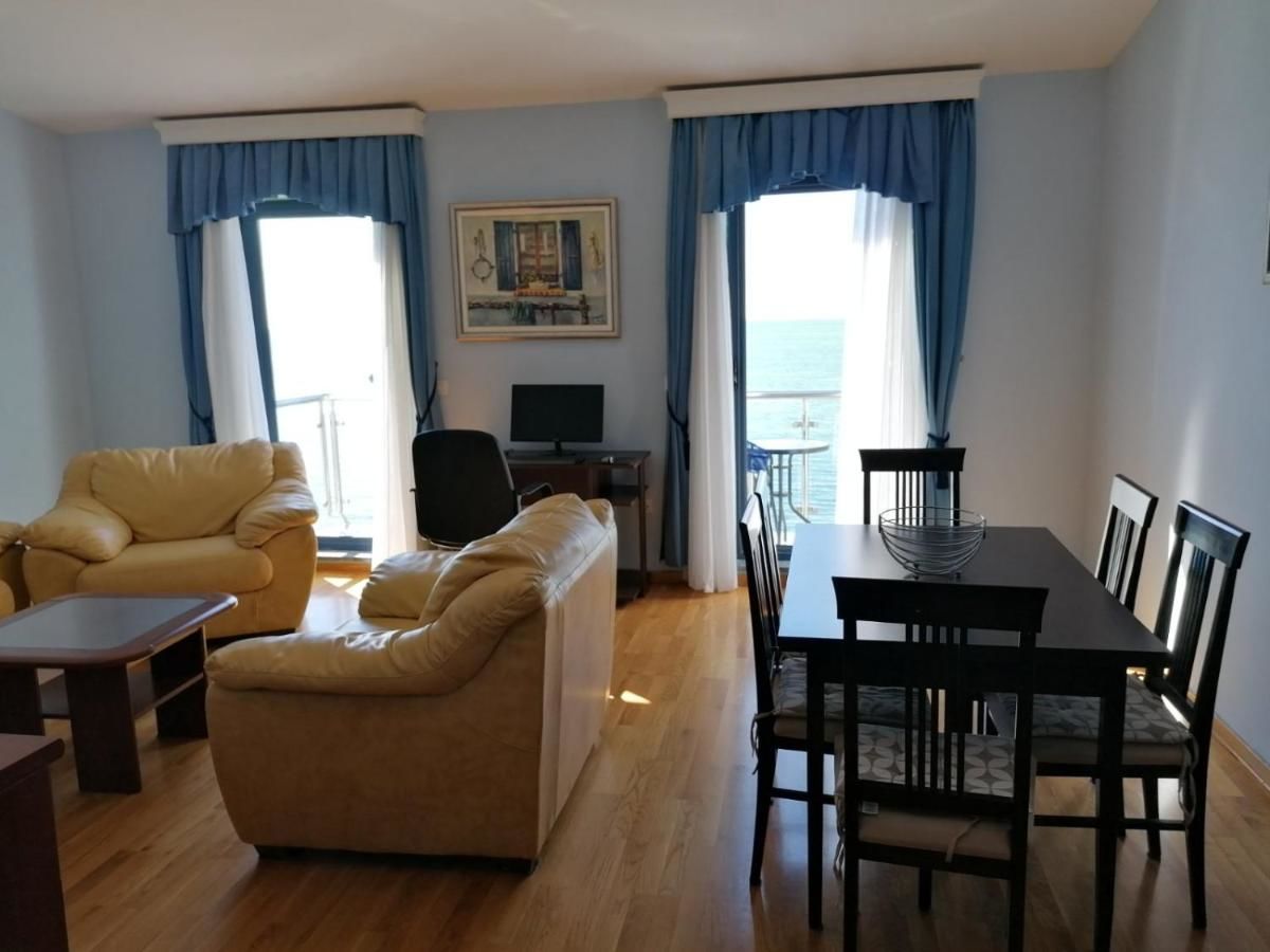 Апартаменты Apartments Plava Villa Свети-Стефан