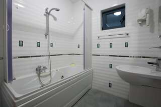 Апартаменты Apartments Plava Villa Свети-Стефан Апартаменты с 3 спальнями-16